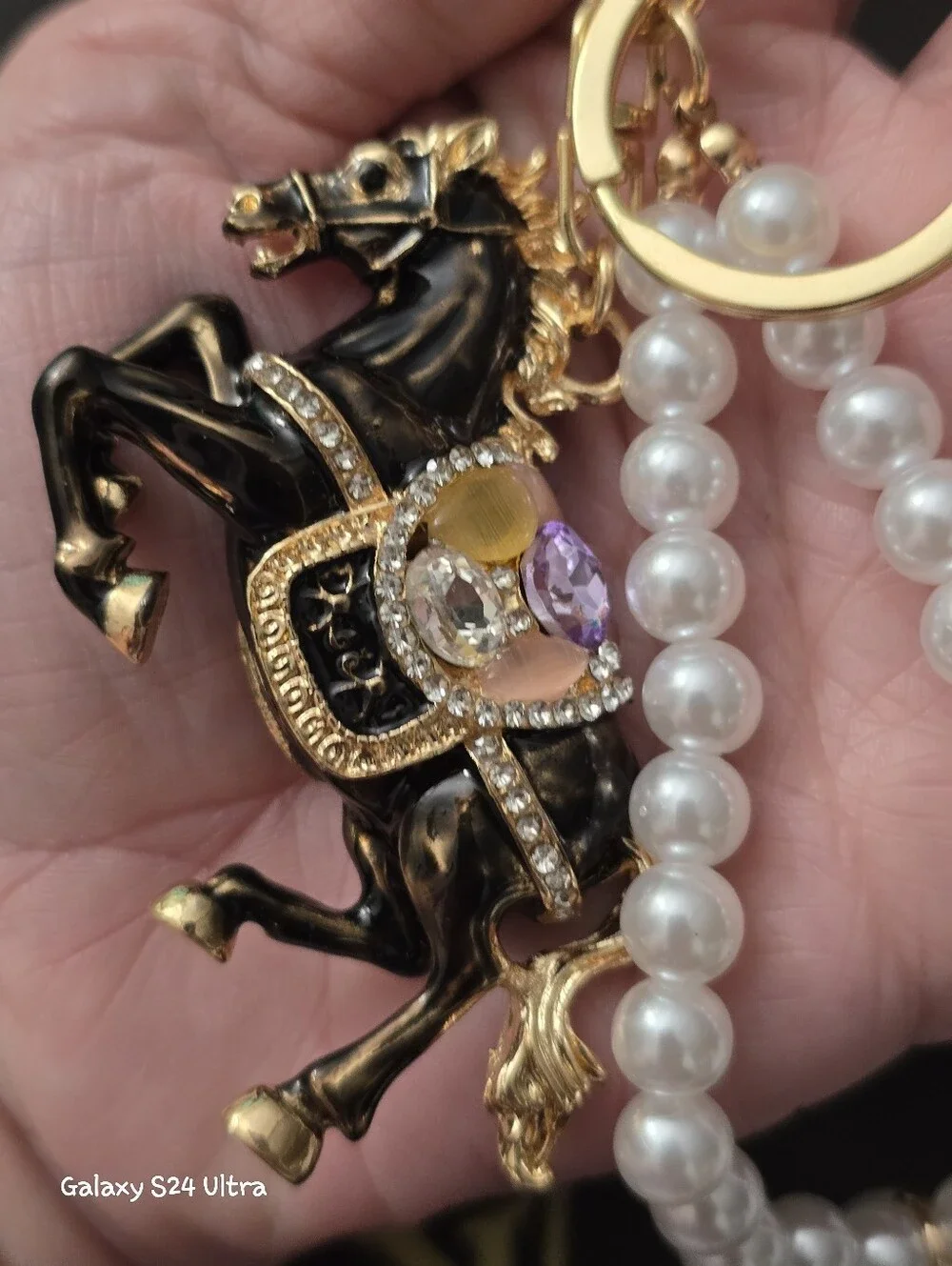 Beautiful Horse & Pearl Bag Charm/ Keychain NEW